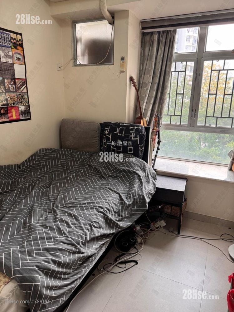 Parkford Garden Sell 3 Bedrooms , 3 Bathrooms