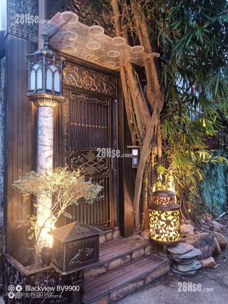Village Rental 5+ Bedrooms , 3 Bathrooms 3,000 ft²