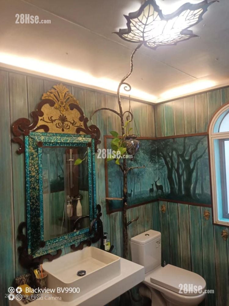 Village Rental 5+ Bedrooms , 3 Bathrooms 3,000 ft²