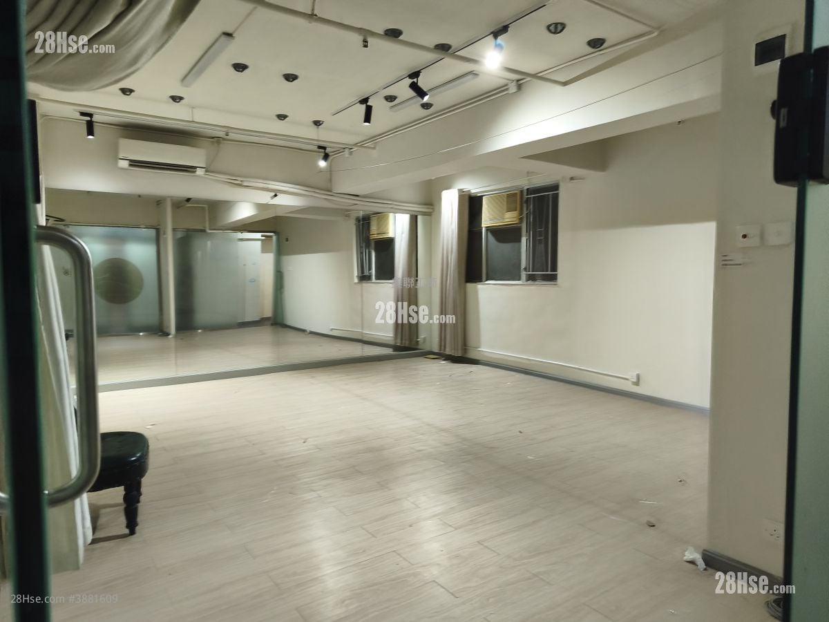 丰利中心 售盘 5+ 房 , 2 厕所