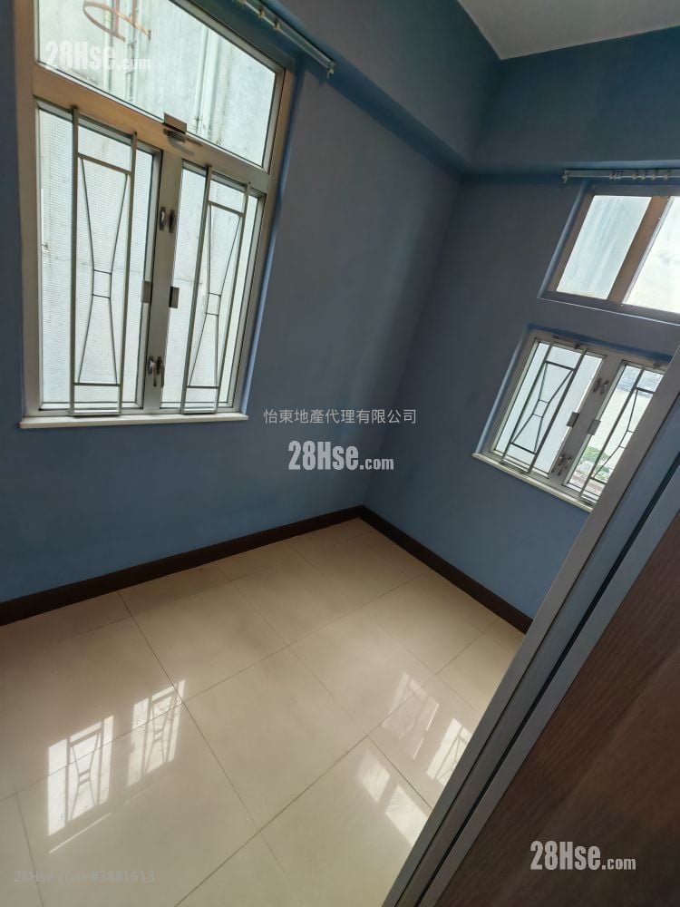 Jet Foil Building Sell 1 Bedroom , 1 Bathroom 332 ft²