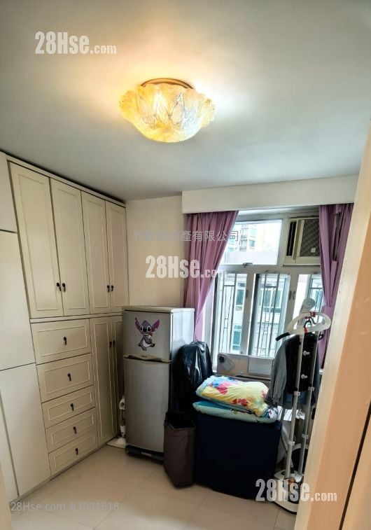 Mei Foo Sun Chuen Sell 3 Bedrooms , 2 Bathrooms 927 ft²