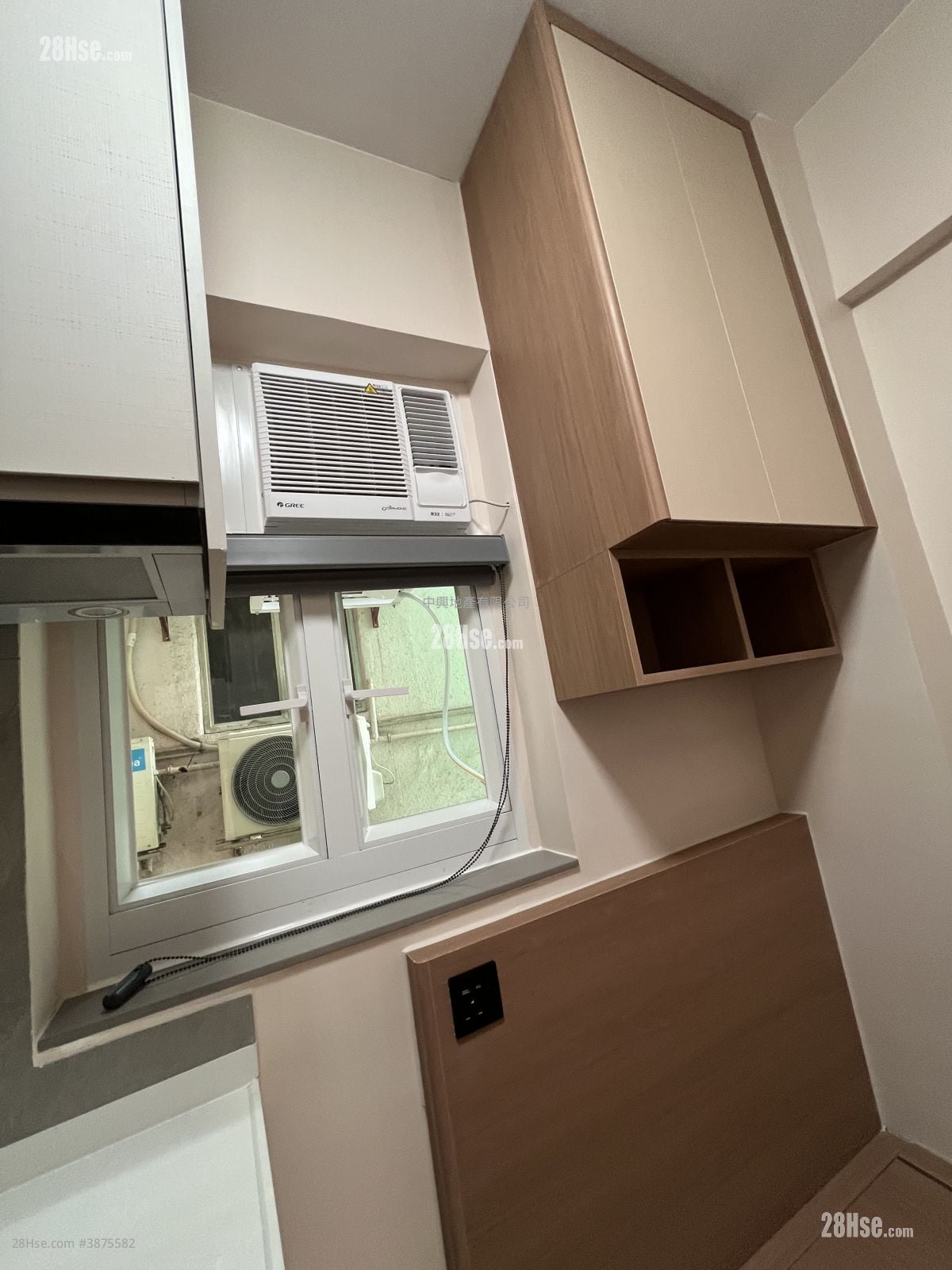 Luen Tak Building Rental Studio , 1 Bathroom 120 ft²