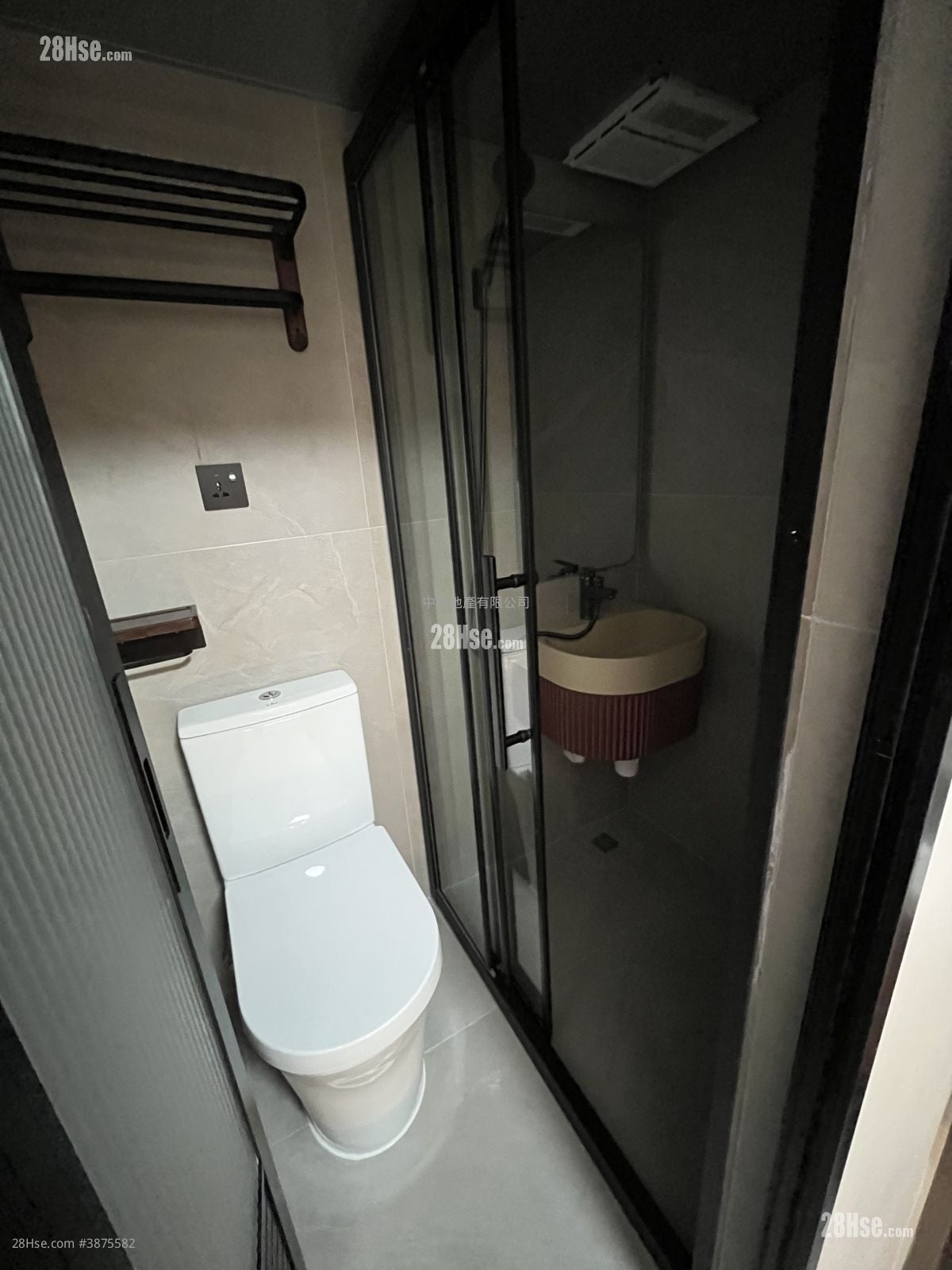 Luen Tak Building Rental Studio , 1 Bathroom 120 ft²