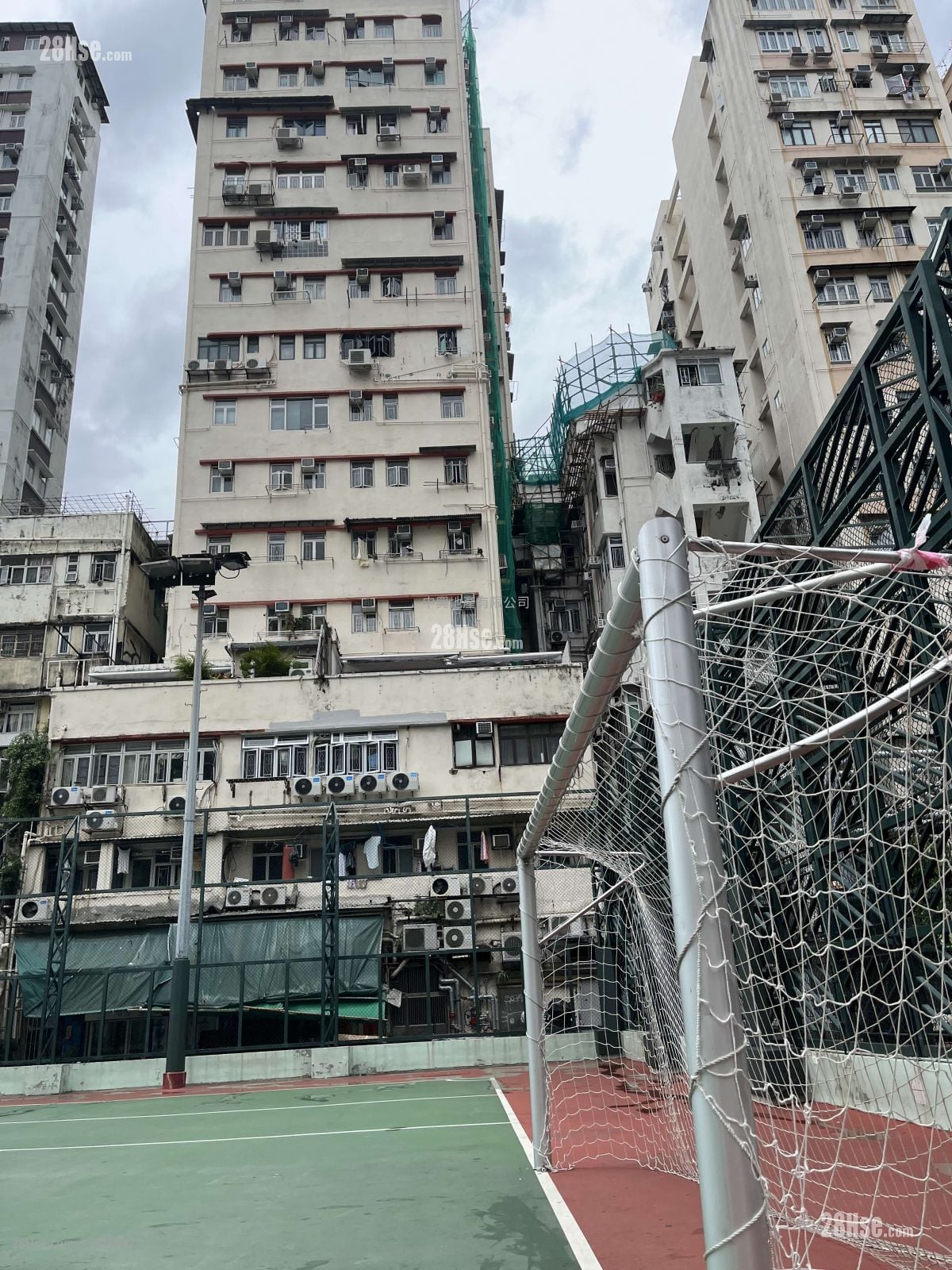 Luen Tak Building Rental Studio , 1 Bathroom 120 ft²