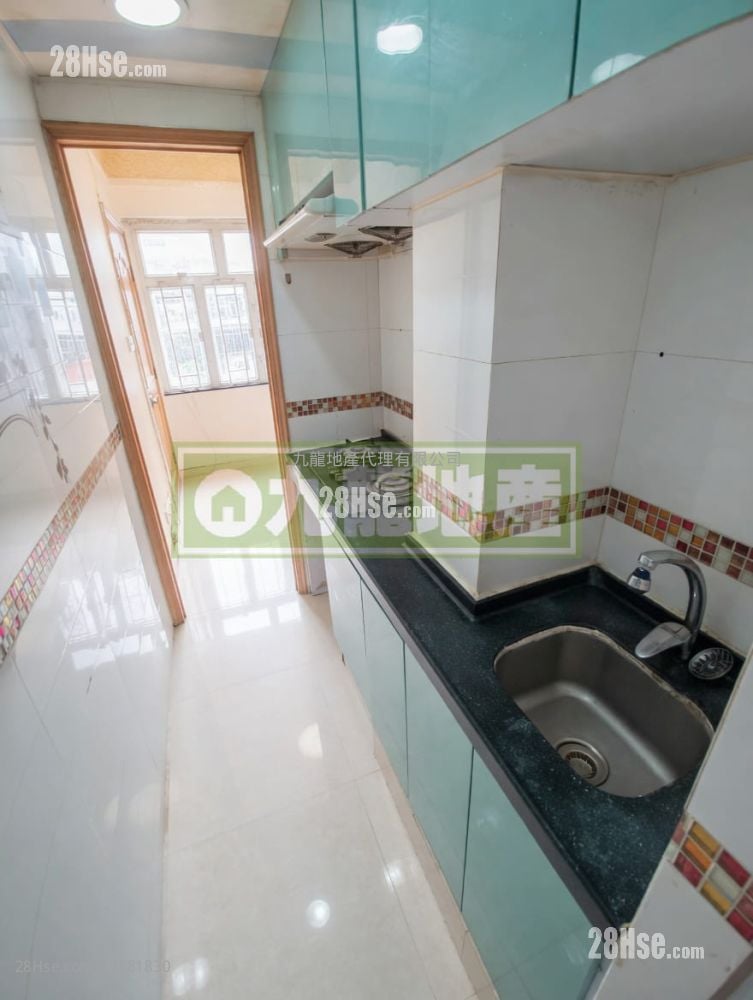 Kam Fai Building Sell 2 Bedrooms , 1 Bathroom 259 ft²