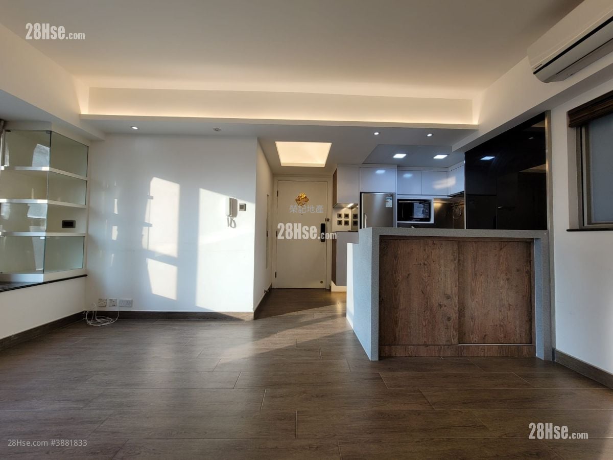 Yoho Town Sell 2 Bedrooms , 1 Bathroom 433 ft²