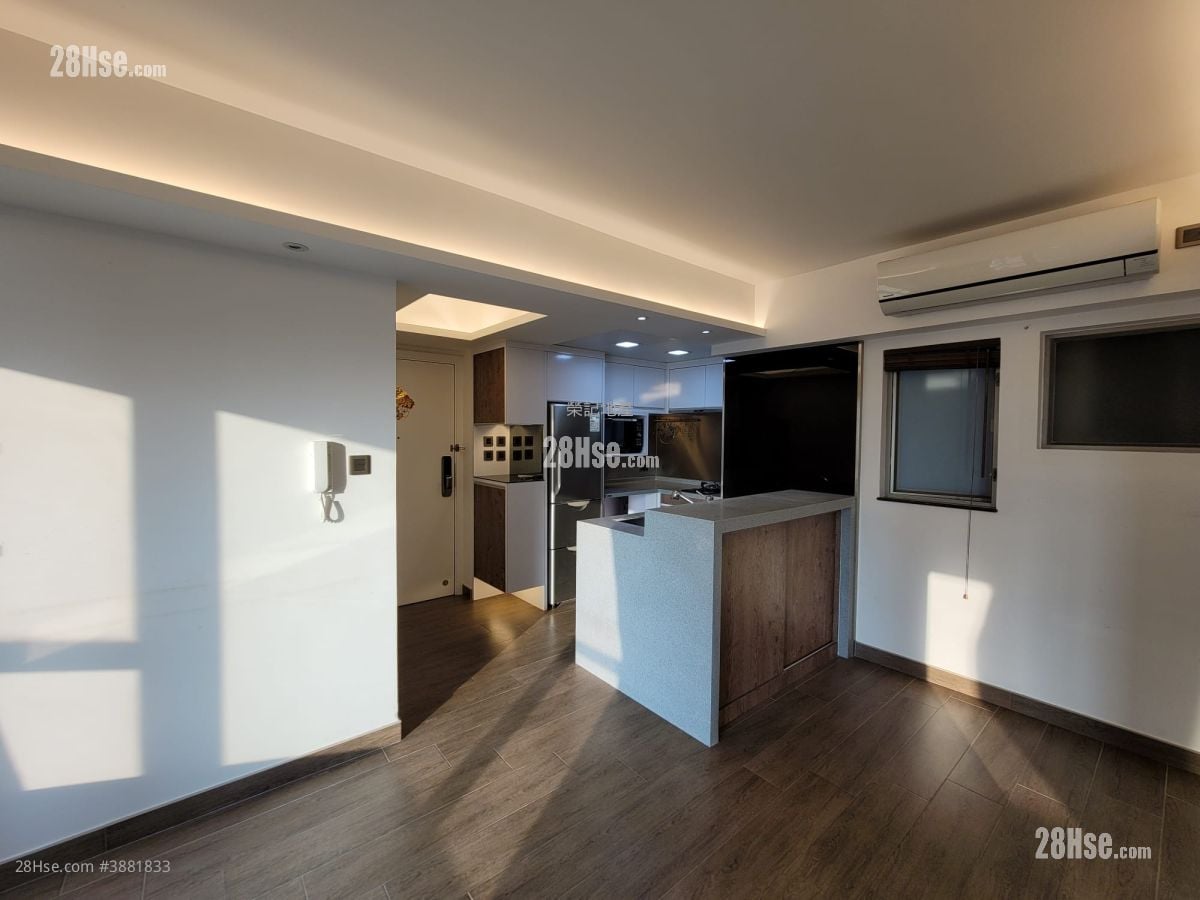 Yoho Town Sell 2 Bedrooms , 1 Bathroom 433 ft²