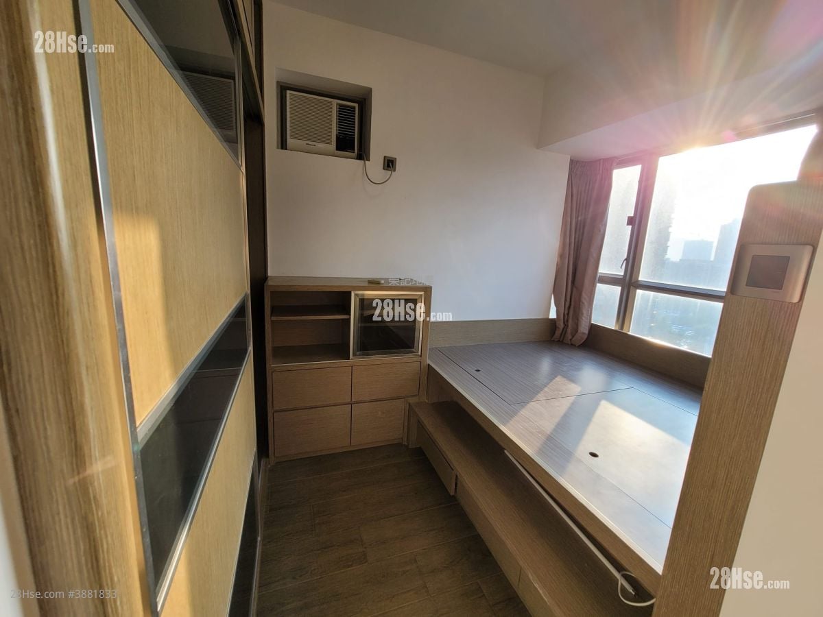Yoho Town Sell 2 Bedrooms , 1 Bathroom 433 ft²