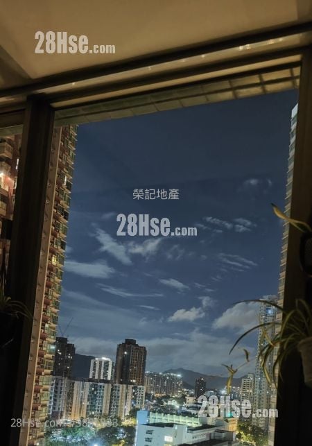 Yoho Town Sell 2 Bedrooms , 1 Bathroom 433 ft²