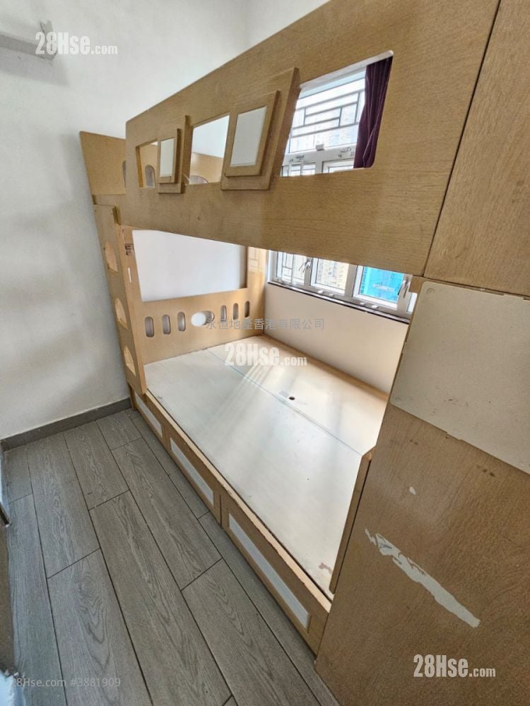 United Building Rental 2 Bedrooms , 1 Bathroom 300 ft²