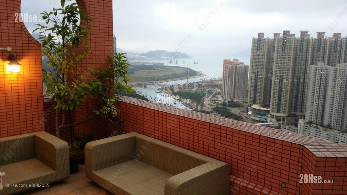 Nan Fung Plaza Sell 4 Bedrooms , 4 Bathrooms 1,227 ft²