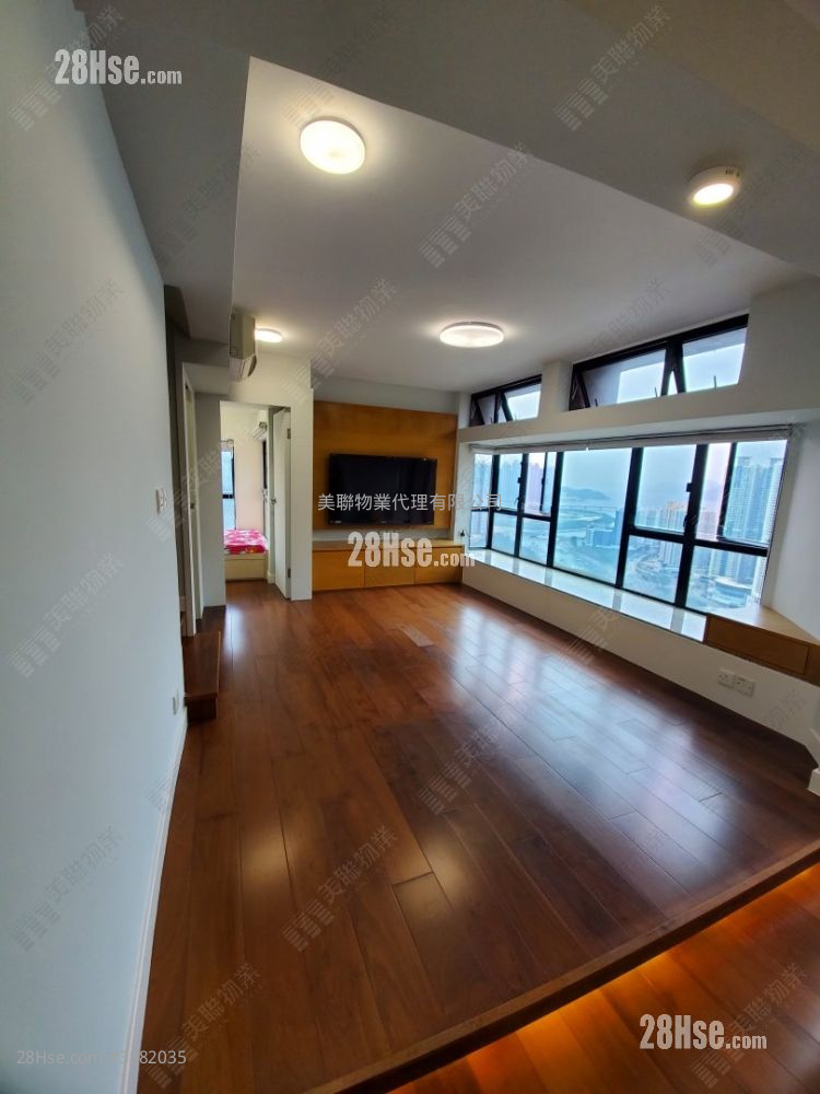 Nan Fung Plaza Sell 4 Bedrooms , 4 Bathrooms 1,227 ft²