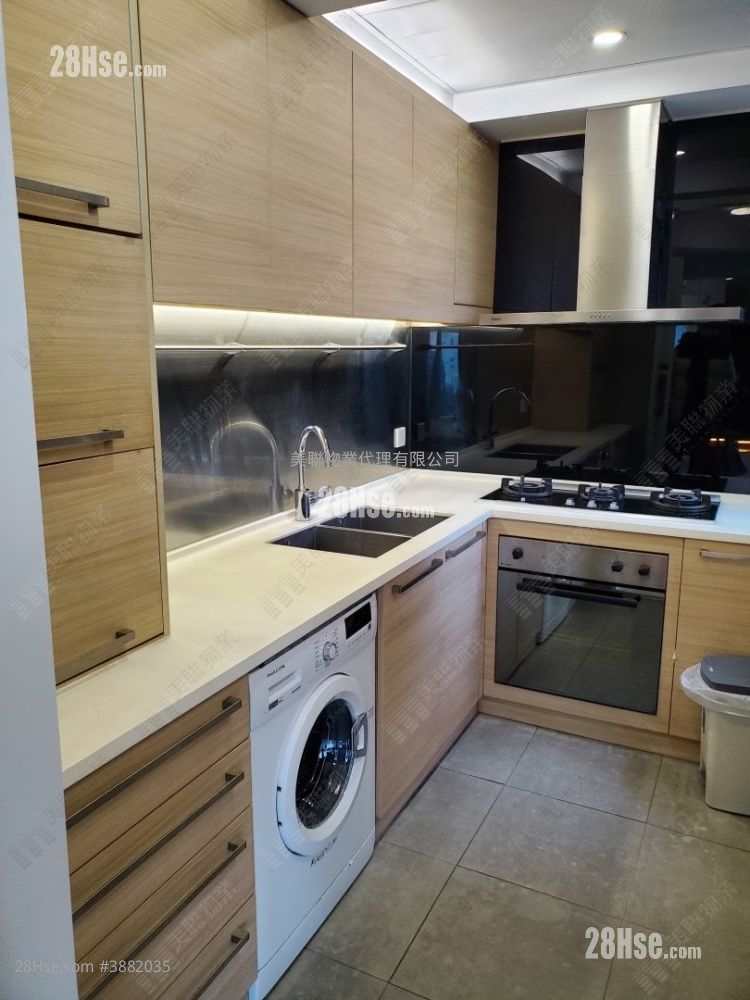 Nan Fung Plaza Sell 4 Bedrooms , 4 Bathrooms 1,227 ft²