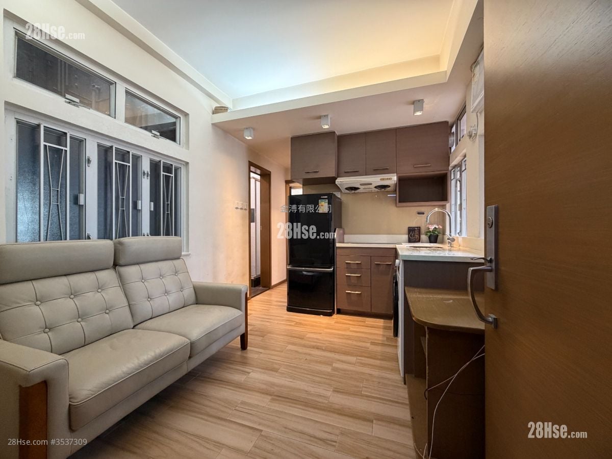 living room: Kiu Chau Building Rental 1 Bathroom 254 ft²