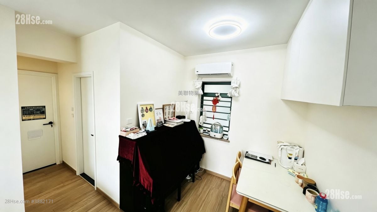 East Point City Sell 2 Bedrooms , 1 Bathroom 463 ft²