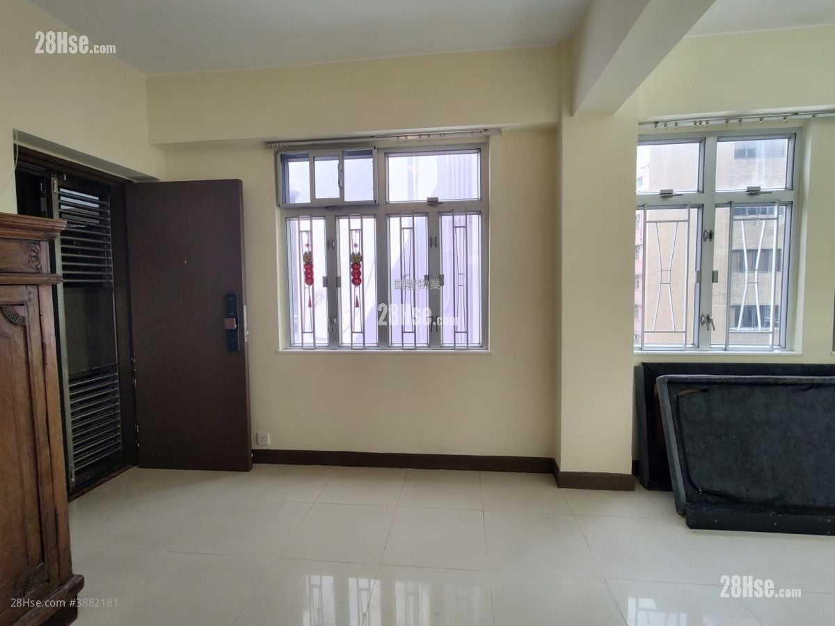 Jet Foil Building Sell 1 Bedroom , 1 Bathroom 332 ft²