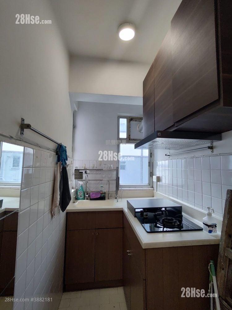 Jet Foil Building Sell 1 Bedroom , 1 Bathroom 332 ft²
