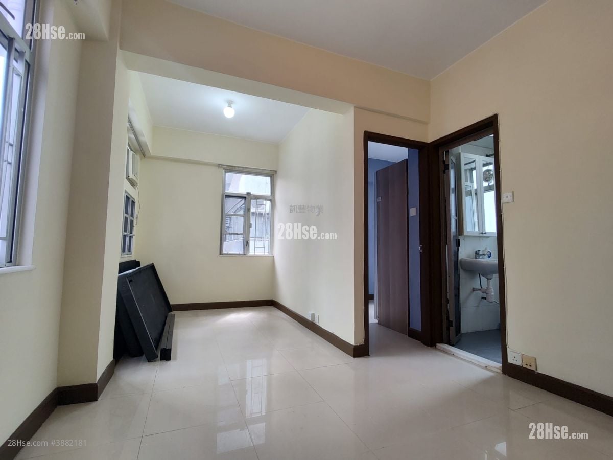 Jet Foil Building Sell 1 Bedroom , 1 Bathroom 332 ft²
