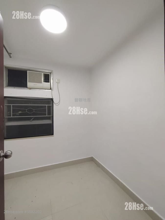 King Tin Court Sell 2 Bedrooms , 1 Bathroom 431 ft²