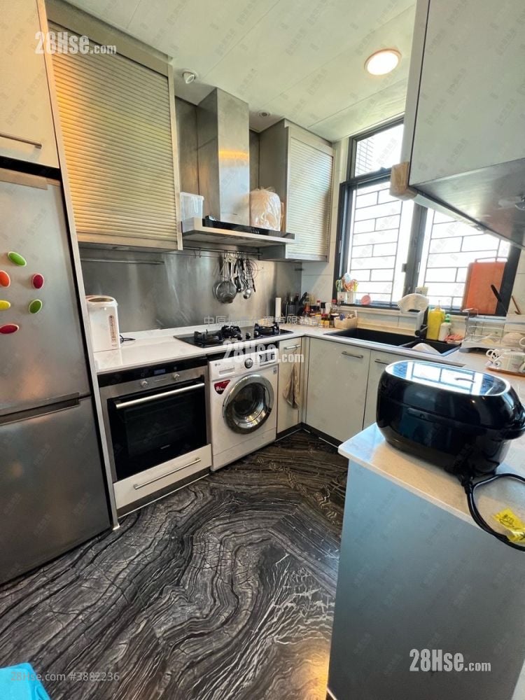 Yoho Midtown Sell 3 Bedrooms 898 ft²