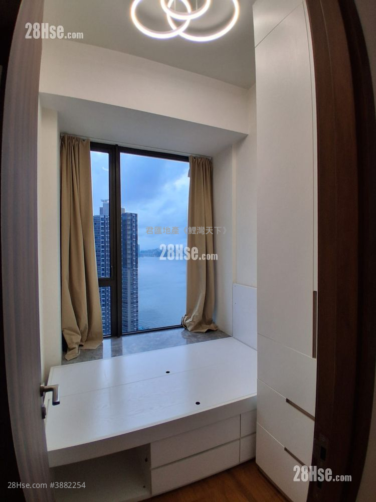 Maya Sell 2 Bedrooms , 1 Bathroom 547 ft²