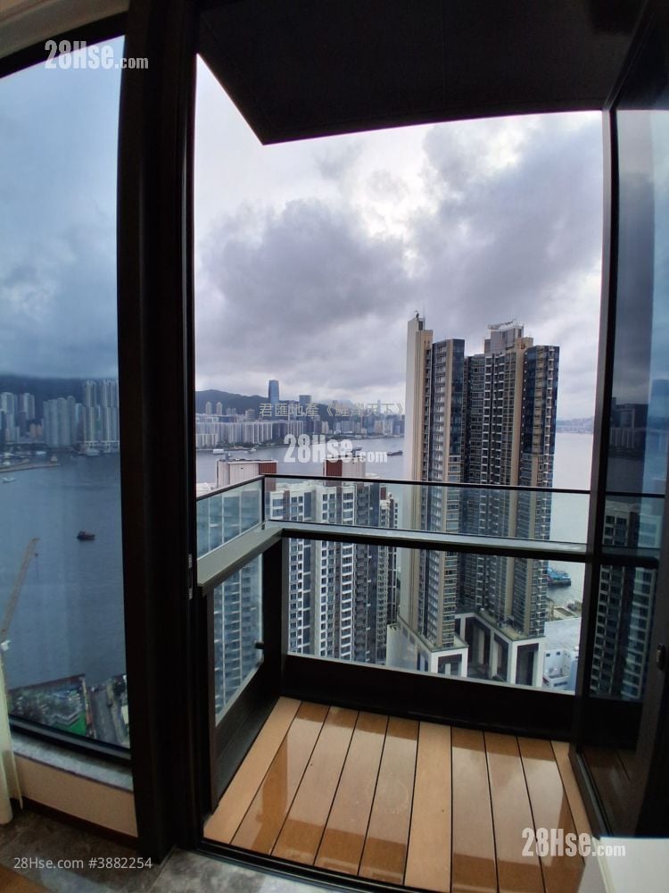 Maya Sell 2 Bedrooms , 1 Bathroom 547 ft²