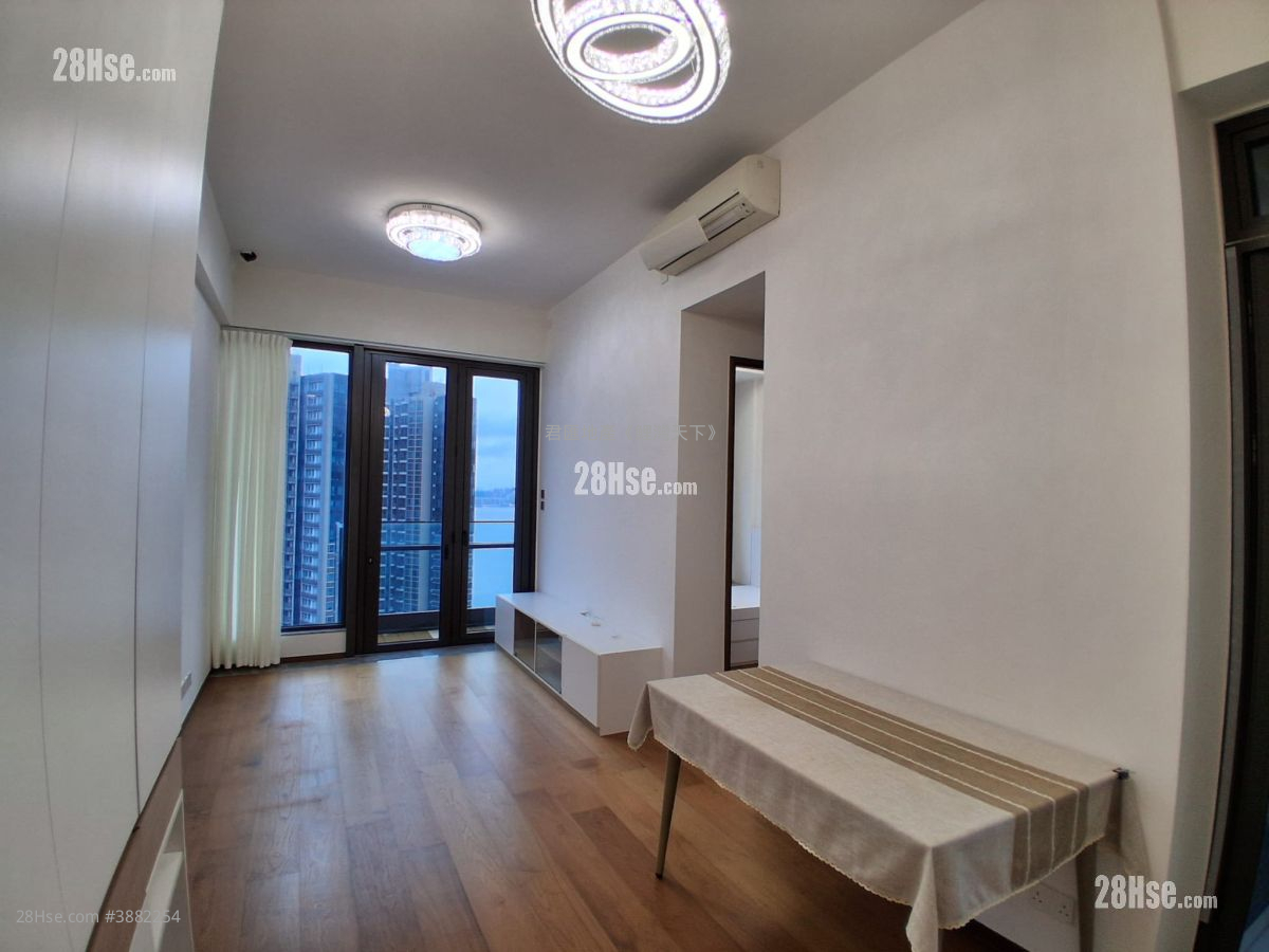 Maya Sell 2 Bedrooms , 1 Bathroom 547 ft²