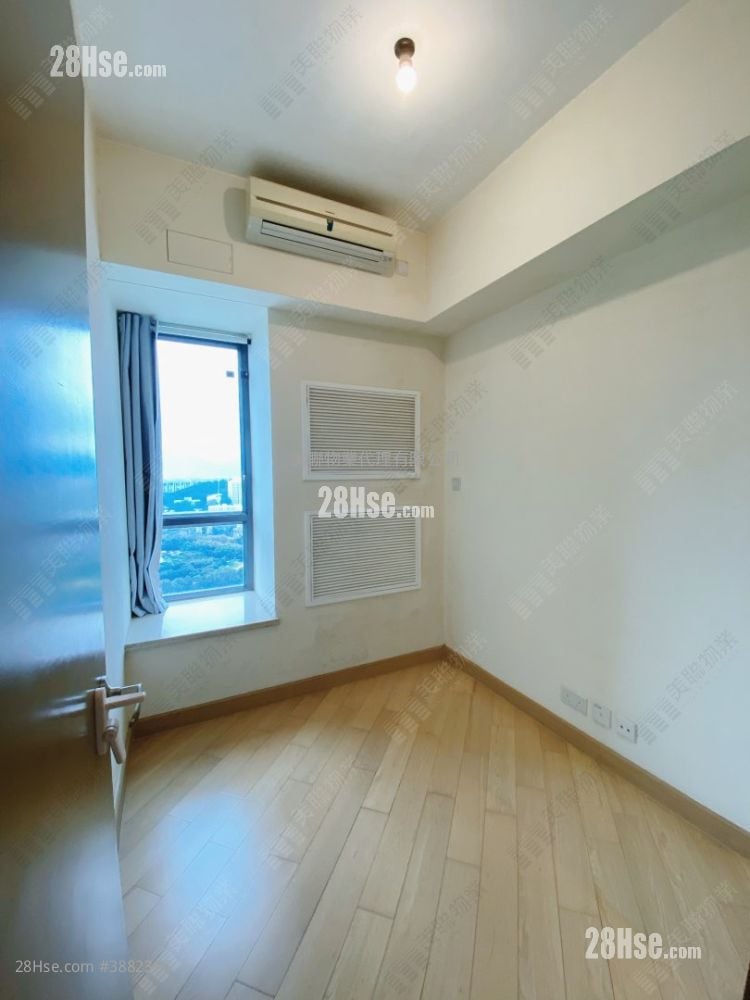 Yoho Midtown Sell 3 Bedrooms , 3 Bathrooms 901 ft²