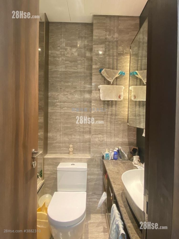 Maya Sell 2 Bedrooms 547 ft²