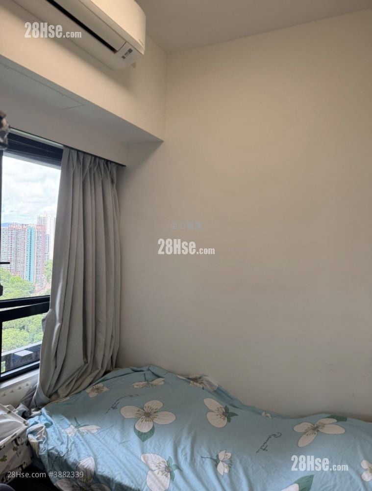 bedroom 2: Mount Regency Rental 3 Bedrooms , 2 Bathrooms 591 ft²