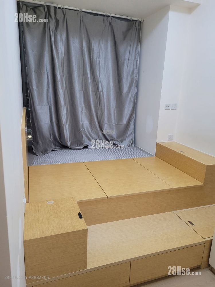 The Reach Sell 2 Bedrooms , 1 Bathroom 403 ft²