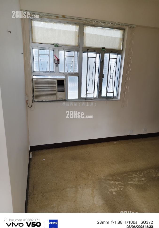 Jumbo Court Sell 2 Bedrooms , 1 Bathroom 413 ft²