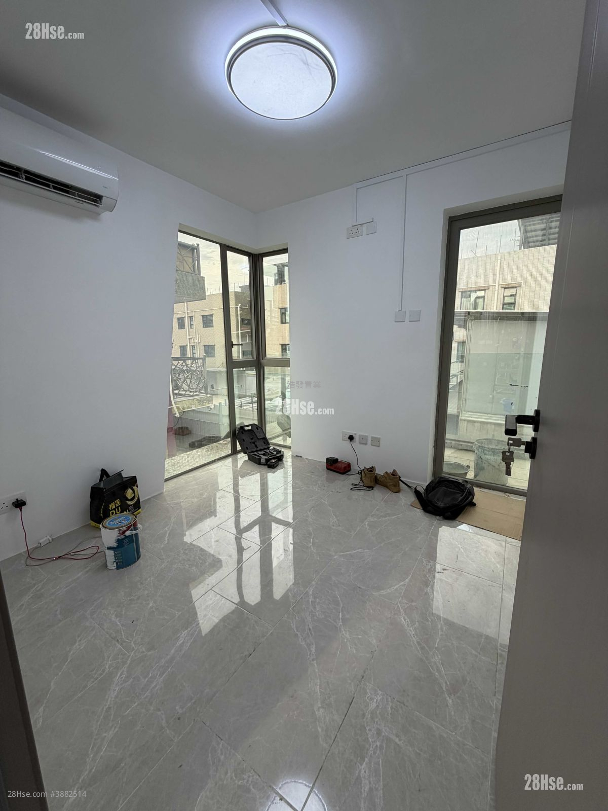 Village Rental 700 ft²