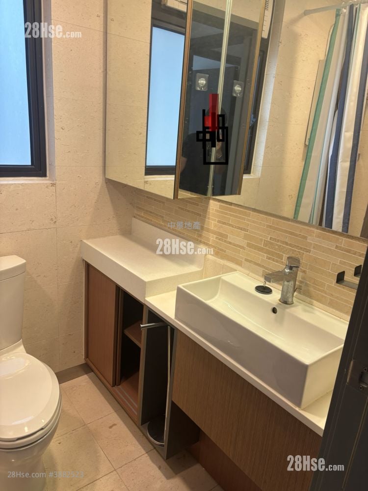 The Uptown Rental 3 Bedrooms , 2 Bathrooms 708 ft²