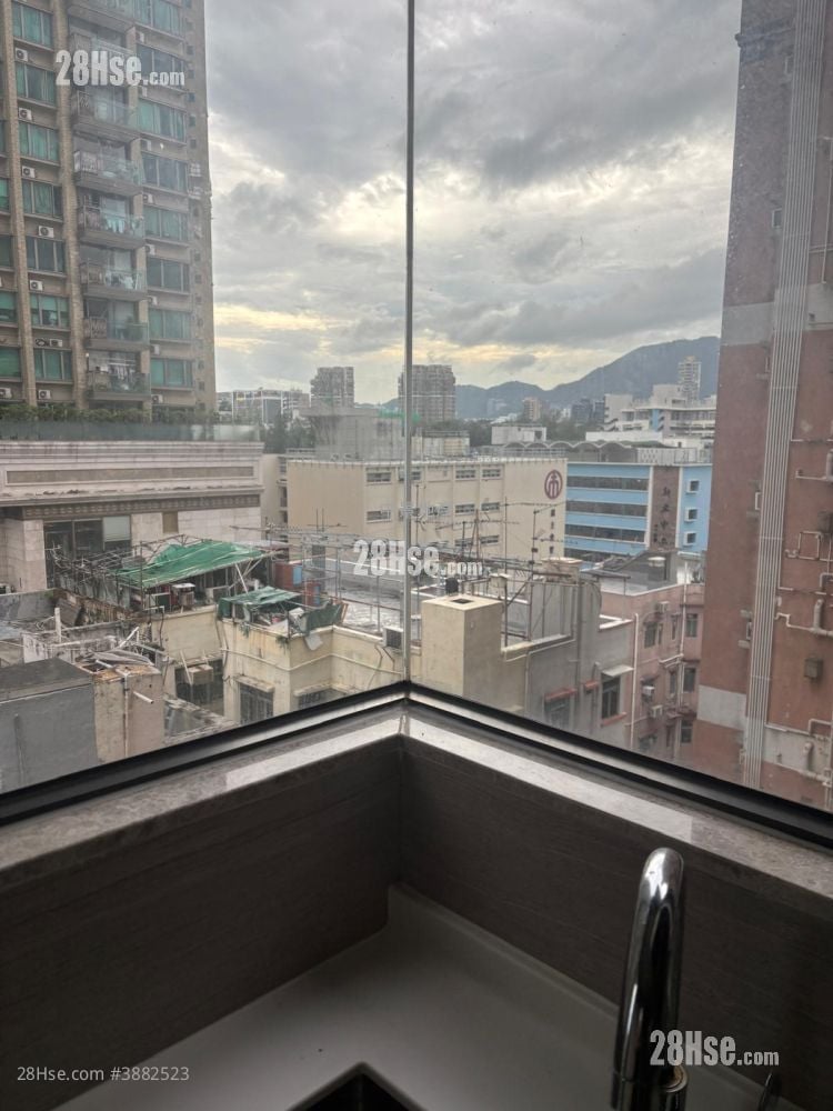 The Uptown Rental 3 Bedrooms , 2 Bathrooms 708 ft²