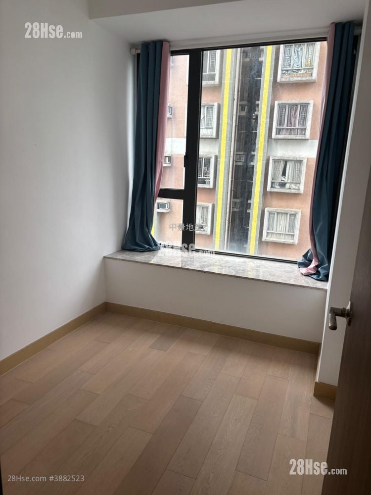 The Uptown Rental 3 Bedrooms , 2 Bathrooms 708 ft²
