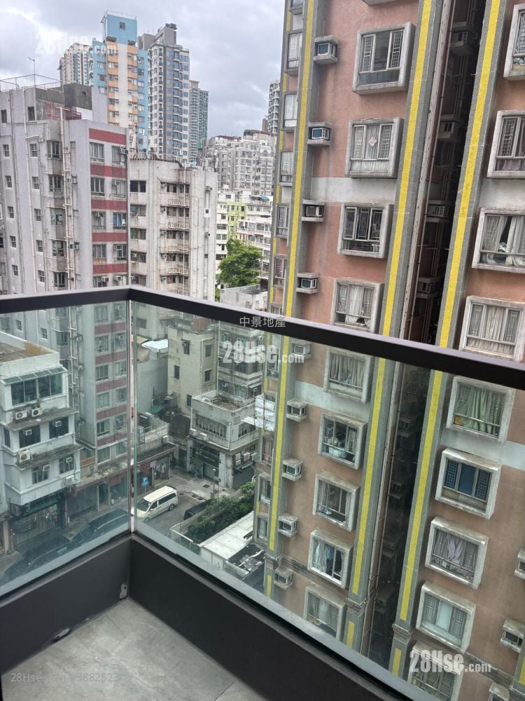 The Uptown Rental 3 Bedrooms , 2 Bathrooms 708 ft²