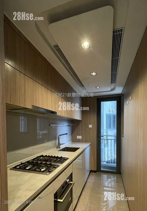 Upper River Bank Rental 2 Bedrooms , 1 Bathroom 585 ft²