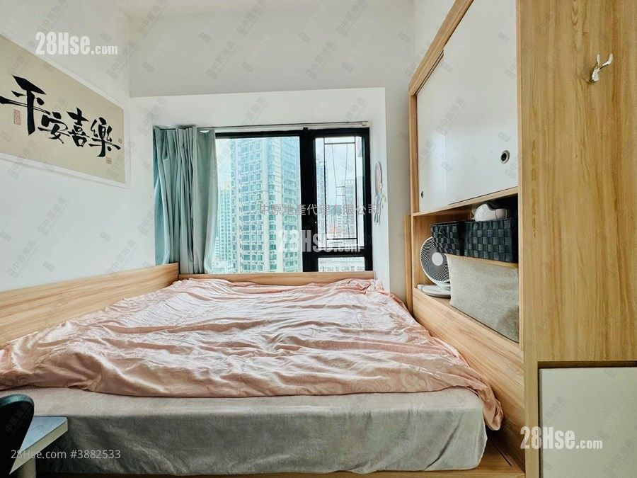 Chelsea Court Sell 2 Bedrooms , 1 Bathroom 471 ft²