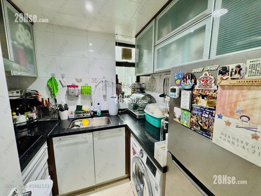 Chelsea Court Sell 2 Bedrooms , 1 Bathroom 471 ft²