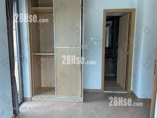 Century Gateway Sell 4 Bedrooms 813 ft²