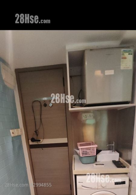 Lily Mansion Rental 1 Bathroom 100 ft²