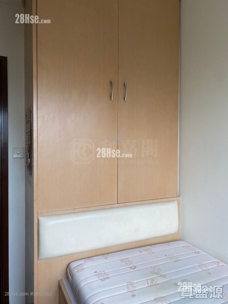 Sereno Verde Sell 2 Bedrooms , 1 Bathroom 525 ft²
