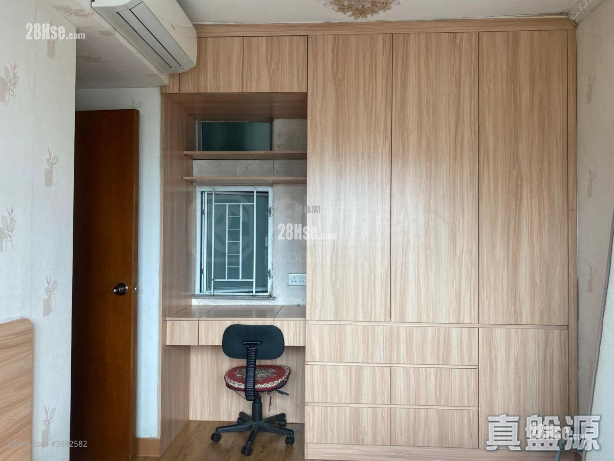 Sereno Verde Sell 2 Bedrooms , 1 Bathroom 525 ft²