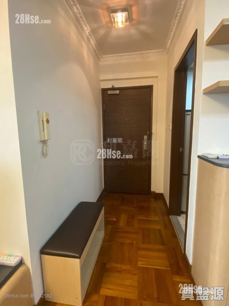 Sereno Verde Sell 2 Bedrooms , 1 Bathroom 525 ft²