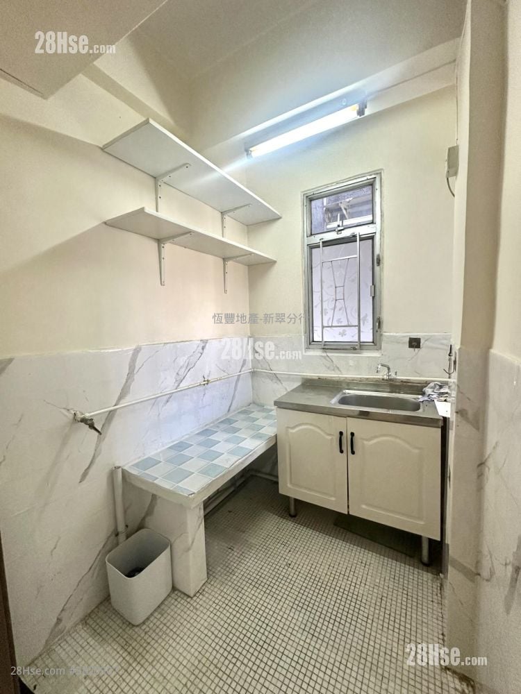 Yen Lok Building Rental 2 Bedrooms , 1 Bathroom 290 ft²