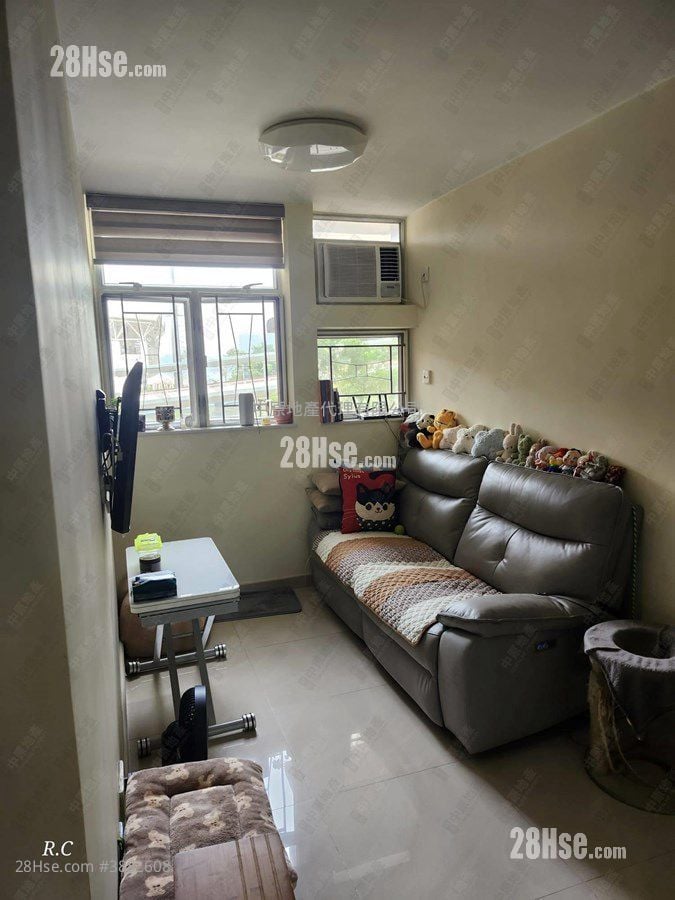 Harmony Garden Rental 431 ft²