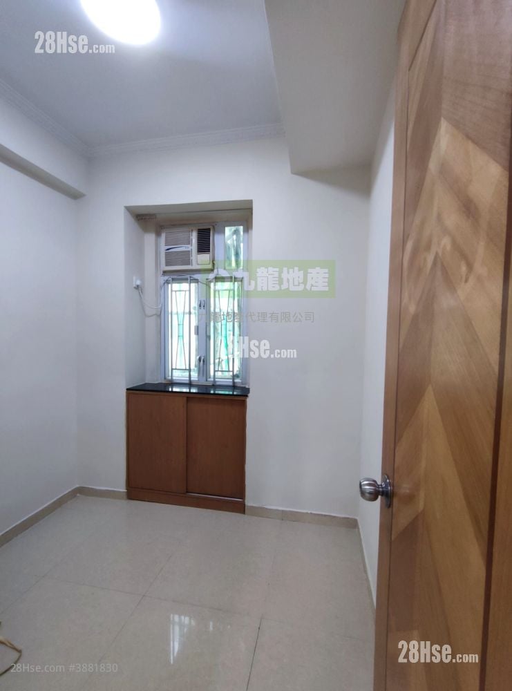 Kam Fai Building Sell 2 Bedrooms , 1 Bathroom 259 ft²