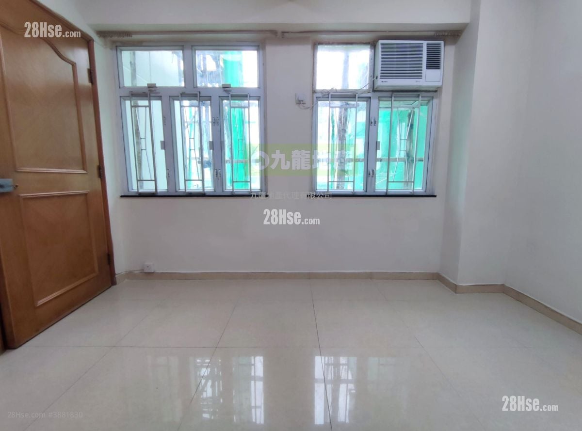 Kam Fai Building Sell 2 Bedrooms , 1 Bathroom 259 ft²
